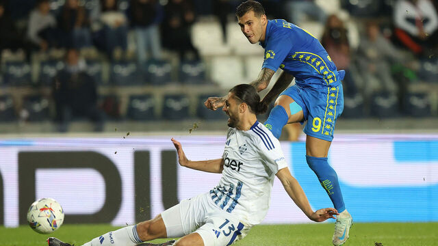 EMPOLI, ITALY - NOVEMBER 4: Pietro Pellegri of Empoli FC scores a goal during the Serie A match between Empoli and Como at Stadio Carlo Castellani on November 4, 2024 in Empoli, Italy.