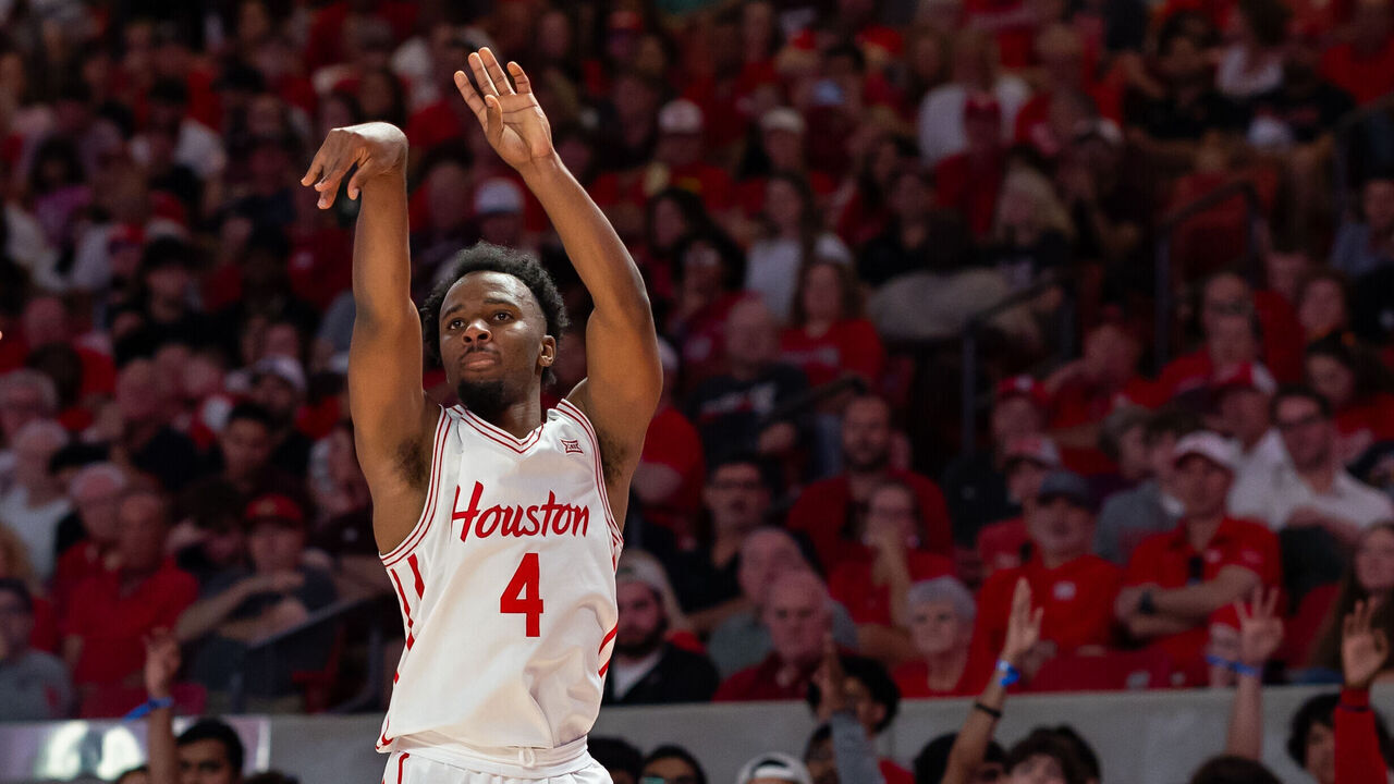 HOUSTON, TEXAS - OCTOBER 27: L.J. Cryer #4 of the Houston Cougars shoots a three pointer in a game against L.J. Cryer #4 of the Houston Cougars at Fertitta Center on October 27, 2024 in Houston, Texas.