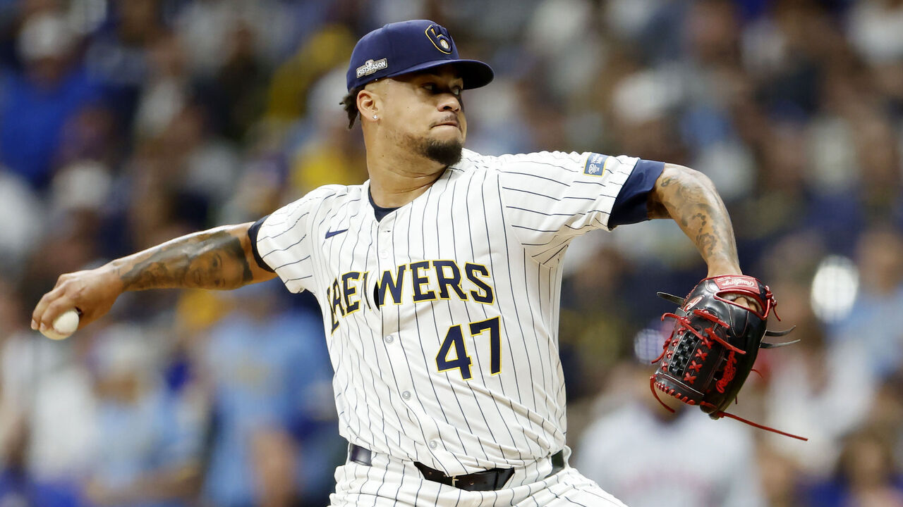 MILWAUKEE, WISCONSIN - OCTOBER 02: Frankie Montas #47 of the Milwaukee Brewers pitches in the first inning against the New York Mets during Game Two of the Wild Card Series at American Family Field on October 02, 2024 in Milwaukee, Wisconsin.
