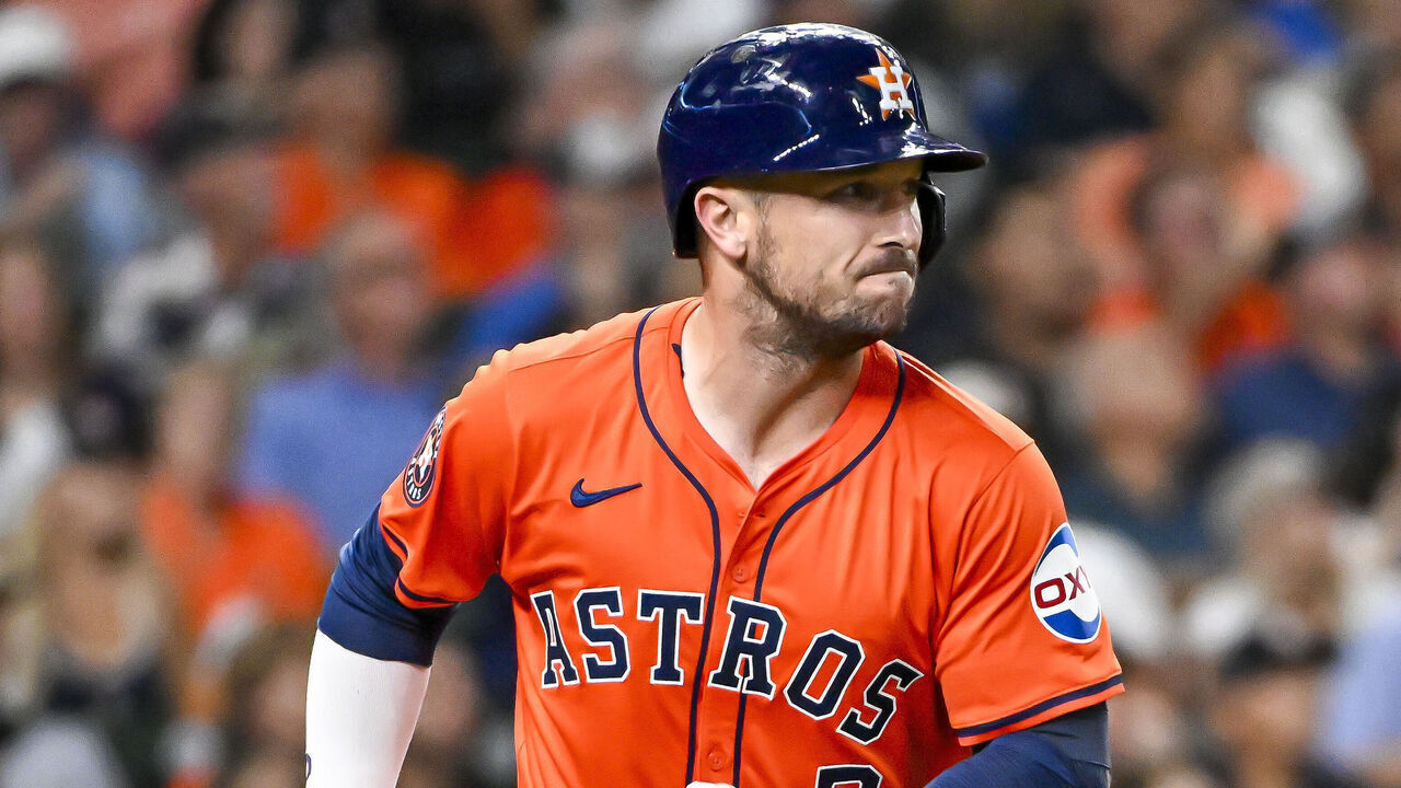 HOUSTON, TEXAS - JULY 26: Alex Bregman #2 of the Houston Astros bats against the Los Angeles Dodgers at Minute Maid Park on July 26, 2024 in Houston, Texas.