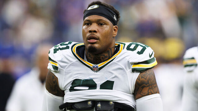 INGLEWOOD, CALIFORNIA - OCTOBER 6: Preston Smith #91 of the Green Bay Packers walks off the field after a game against the Los Angeles Rams at SoFi Stadium on October 6, 2024 in Inglewood, California.