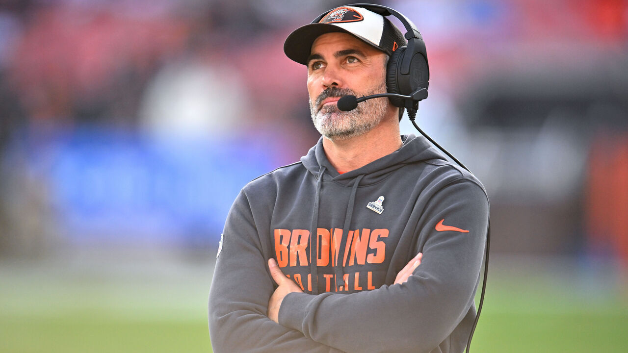 CLEVELAND, OHIO - NOVEMBER 03: Head coach Kevin Stefanski of the Cleveland Browns looks on during the fourth quarter against the Los Angeles Chargers at Huntington Bank Field on November 03, 2024 in Cleveland, Ohio.