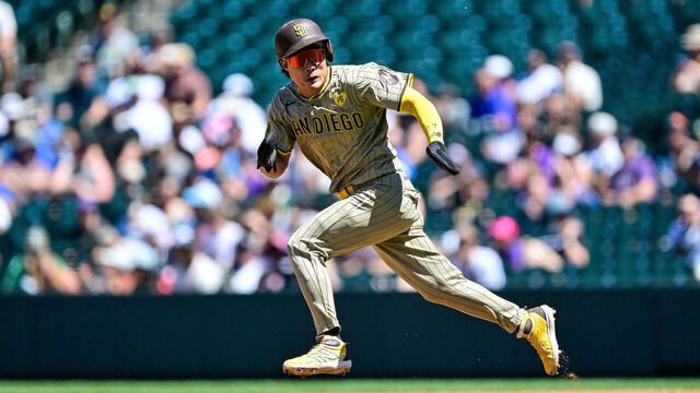 DENVER, COLORADO - AUGUST 18: Ha-Seong Kim #7 of the San Diego Padres runs on an attempted hit and run play in the third inning against the Colorado Rockies at Coors Field on August 18, 2024 in Denver, Colorado.