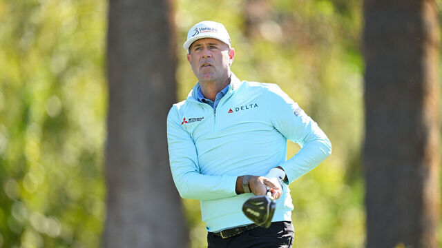 PHOENIX, ARIZONA - NOVEMBER 07: Stewart Cink watches his tee shot on the third hole during the first round of the Charles Schwab Cup Championship at Phoenix Country Club on November 7, 2024 in Phoenix, Arizona.