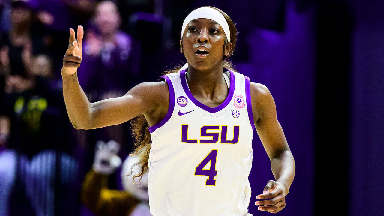 BATON ROUGE, LOUISIANA - NOVEMBER 4: Flau'jae Johnson #4 of the LSU Tigers in action against the Eastern Kentucky Colonels at the Pete Maravich Assembly Center on November 4, 2024 in Baton Rouge, Louisiana.