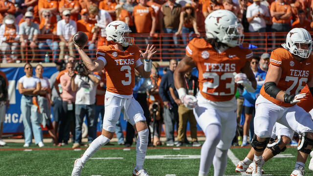 AUSTIN, TX - NOVEMBER 09: Texas Longhorns quarterback Quinn Ewers (3) throws a pass during the SEC college football game between Texas Longhorns and Florida Gators on November 9, 2024, at Darrell K Royal - Texas Memorial Stadium in Austin, TX.