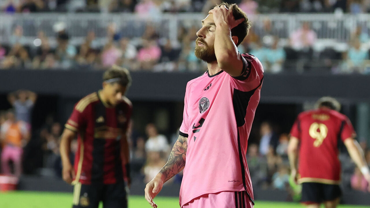 FT. LAUDERDALE, FL - NOVEMBER 9: Inter Miami forward Lionel Messi (10) reacts after missing a scoring opportunity during the match between Atlanta United and Inter Miami CF on Saturday, November 9, 2024 at Chase Stadium in Fort Lauderdale, Fla.