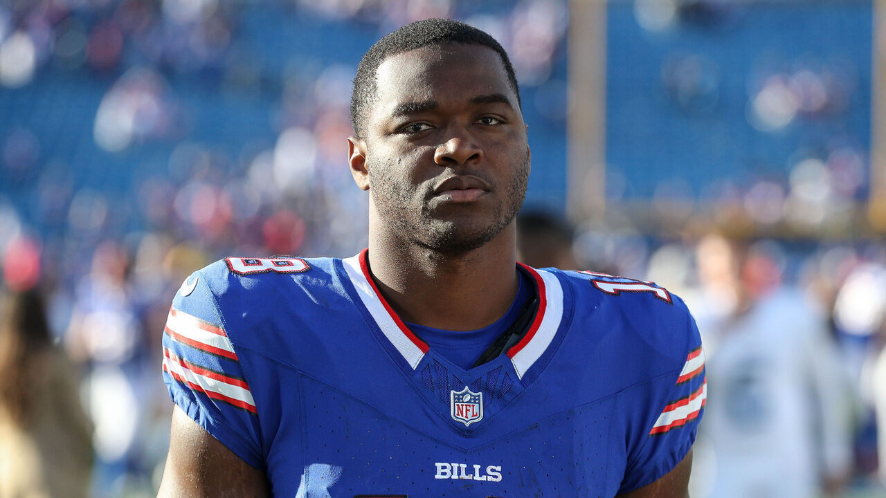 ORCHARD PARK, NEW YORK - OCTOBER 20: Amari Cooper #18 of the Buffalo Bills walks off the field after a game against the Tennessee Titans at Highmark Stadium on October 20, 2024 in Orchard Park, New York.