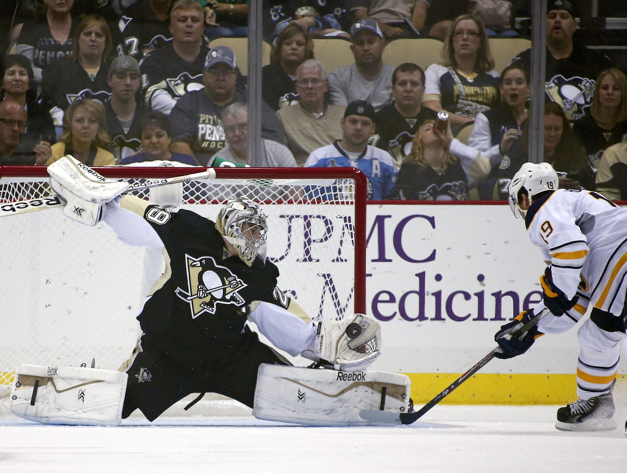 Marc-Andre Fleury gets nostalgic with Stadium Series mask, pads