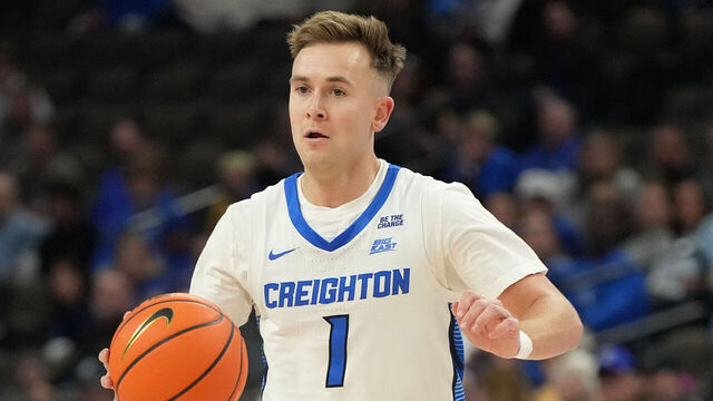 OMAHA, NE- NOVEMBER 06: Ryan Kalkbrenner #11 of the Creighton Bluejays during a college basketball game against the UTRGV Vaqueros at CHI Health Center on November 06, 2024 in Omaha, Nebraska.