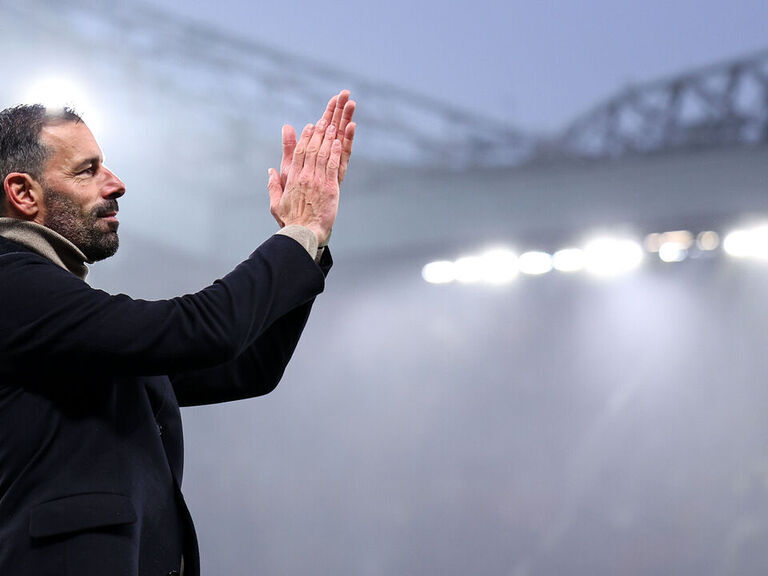 Van Nistelrooy leaves Man United after Amorim arrival Van Nistelrooy leaves Man United after Amorim arrival