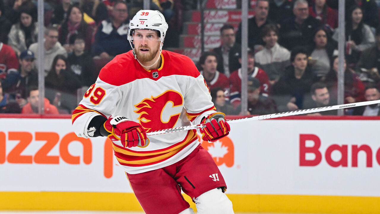 MONTREAL, CANADA - NOVEMBER 05: Anthony Mantha #39 of the Calgary Flames skates during the first period against the Montreal Canadiens at the Bell Centre on November 5, 2024 in Montreal, Quebec, Canada. The Calgary Flames defeated the Montreal Canadiens 3-2 in overtime.