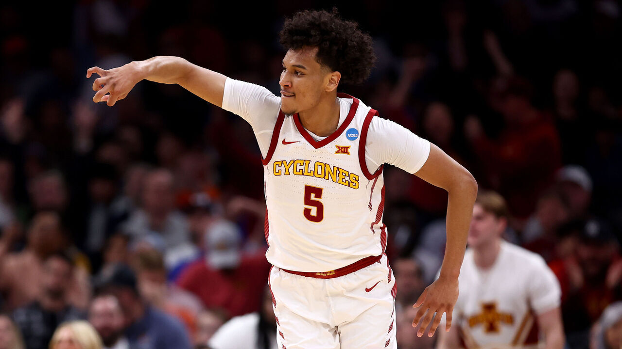 BOSTON, MASSACHUSETTS - MARCH 28: Curtis Jones #5 of the Iowa State Cyclones celebrates against the Illinois Fighting Illini during the second half in the Sweet 16 round of the NCAA Men's Basketball Tournament at TD Garden on March 28, 2024 in Boston, Massachusetts.