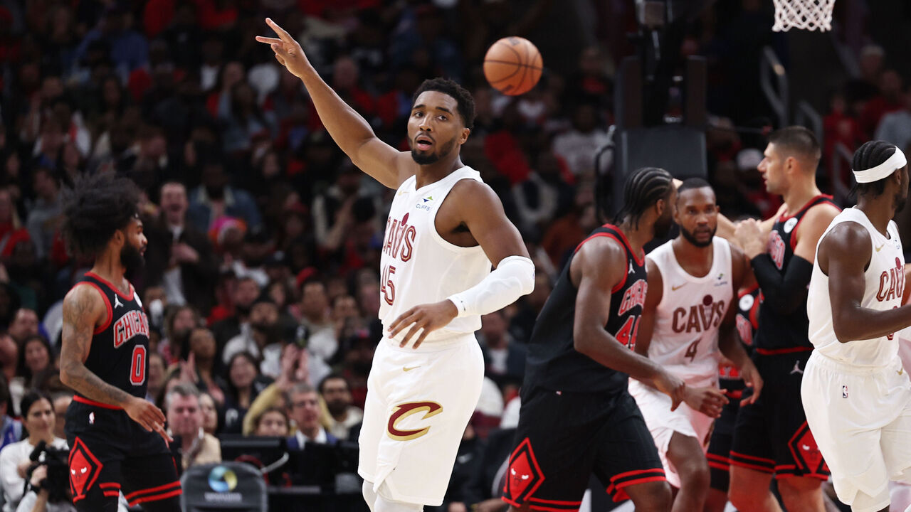 CHICAGO, ILLINOIS - NOVEMBER 11: Donovan Mitchell #45 of the Cleveland Cavaliers celebrates making a three-point shot during the second quarter against the Chicago Bulls at the United Center on November 11, 2024 in Chicago, Illinois.