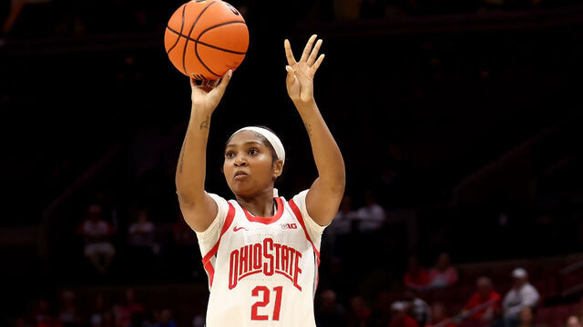 COLUMBUS, OHIO - NOVEMBER 5: Chance Gray #21 of the Ohio State Buckeyes shoots the ball during the game against the Cleveland State Vikings at Value City Arena on November 5, 2024 in Columbus, Ohio.