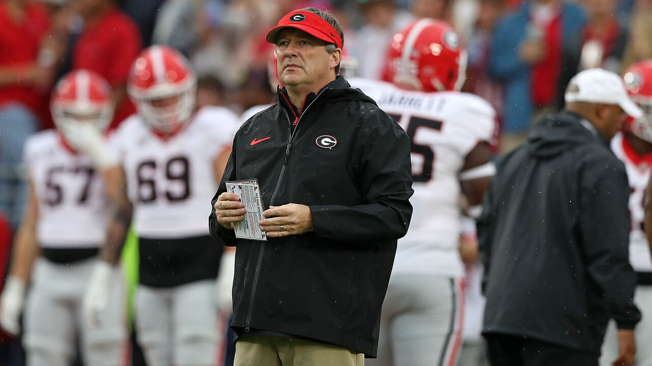 OXFORD, MISSISSIPPI - NOVEMBER 09: Head coach Kirby Smart of the Georgia Bulldogs before the game against the Mississippi Rebels at Vaught-Hemingway Stadium on November 09, 2024 in Oxford, Mississippi.