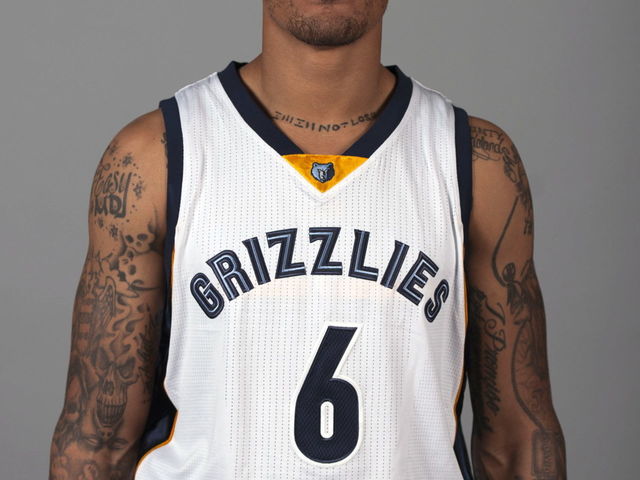 Report: Michael Beasley leaving Grizzlies camp to sign with Shanghai Sharks