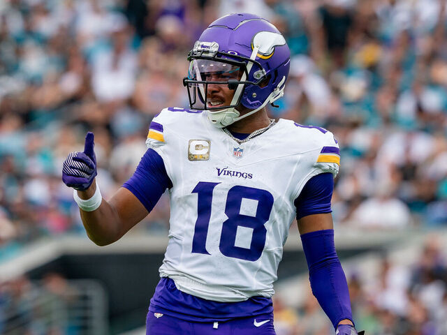 JACKSONVILLE, FL - NOVEMBER 10: Minnesota Vikings wide receiver Justin Jefferson (18) signals to the sideline during an NFL game between the Minnesota Vikings and the Jacksonville Jaguars on November 10th, 2024 at EverBank Stadium in Jacksonville, FL.