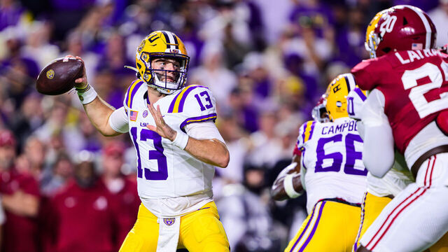 BATON ROUGE, LA - NOVEMBER 9: Garrett Nussmeier of the LSU Tigers in action against the Alabama Crimson Tide at Tiger Stadium on November 9, 2024 in Baton Rouge, Louisiana.