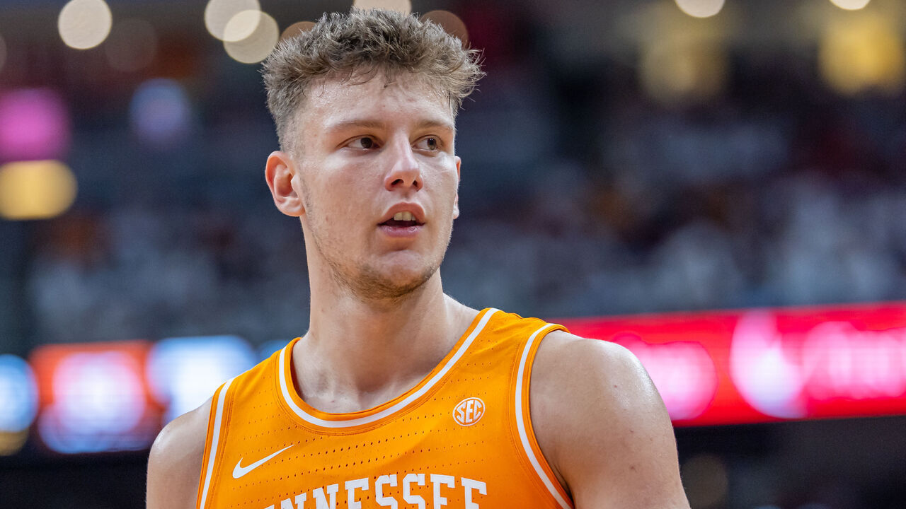 LOUISVILLE, KENTUCKY - NOVEMBER 9: Igor Milicic Jr. #7 of the Tennessee Volunteers is seen during the game against the Louisville Cardinals at KFC YUM! Center on November 9, 2024 in Louisville, Kentucky.