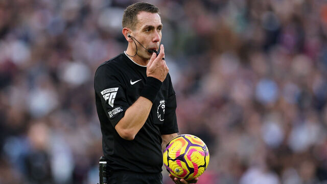 LONDON, ENGLAND - OCTOBER 27: Referee David Coote during the Premier League match between West Ham United FC and Manchester United FC at London Stadium on October 27, 2024 in London, England.