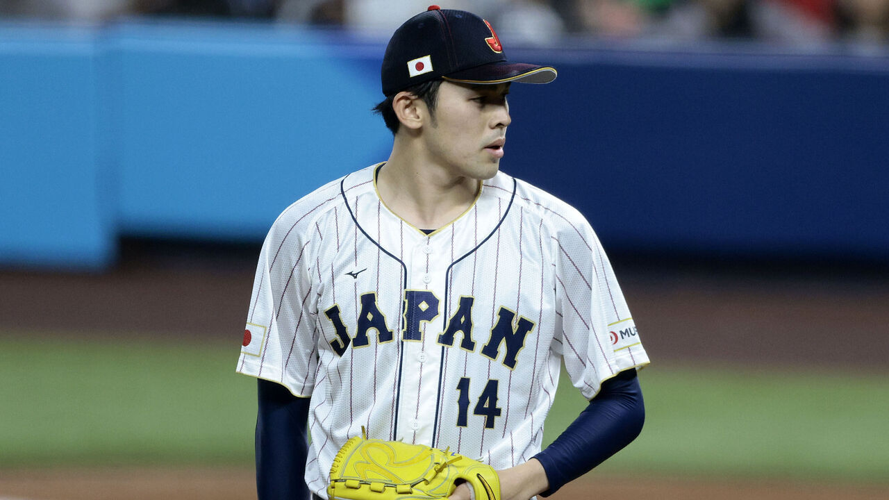 MIAMI, FL - MARCH 20: Roki Sasaki #14 of Team Japan pitches during the 2023 World Baseball Classic Semifinal game against Team Mexico at loanDepot Park on March 20, 2023 in Miami, Florida.