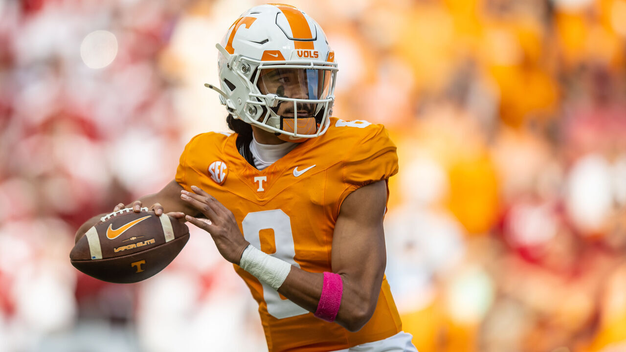 KNOXVILLE, TN - OCTOBER 19: Tennessee Volunteers quarterback Nico Iamaleava (8) sets up to pass during the college football game between the Tennessee Volunteers and the Alabama Crimson Tide on October 19, 2024, at Neyland Stadium in Knoxville, TN.