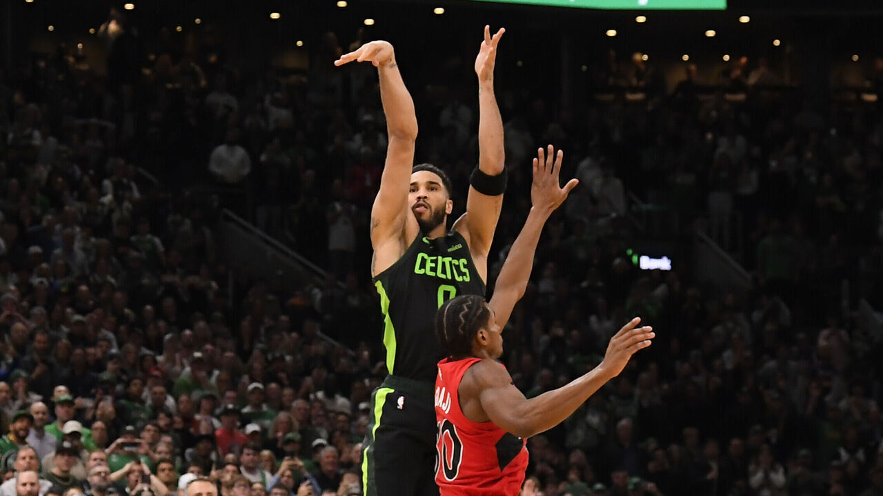BOSTON, MA - NOVEMBER 16: Jayson Tatum #0 of the Boston Celtics scores the game winning three point basket during the game against the Toronto Raptors on November 16, 2024 at TD Garden in Boston, Massachusetts. NOTE TO USER: User expressly acknowledges and agrees that, by downloading and/or using this Photograph, user is consenting to the terms and conditions of the Getty Images License Agreement. Mandatory Copyright Notice: Copyright 2024 NBAE