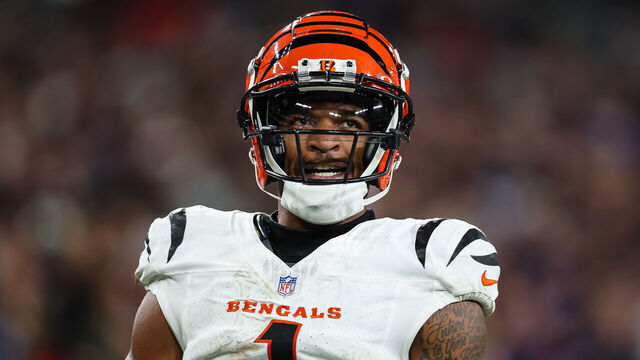 BALTIMORE, MD - NOVEMBER 07: JaMarr Chase #1 of the Cincinnati Bengals reacts during the second half against the Baltimore Ravens at M&T Bank Stadium on November 7, 2024 in Baltimore, Maryland.