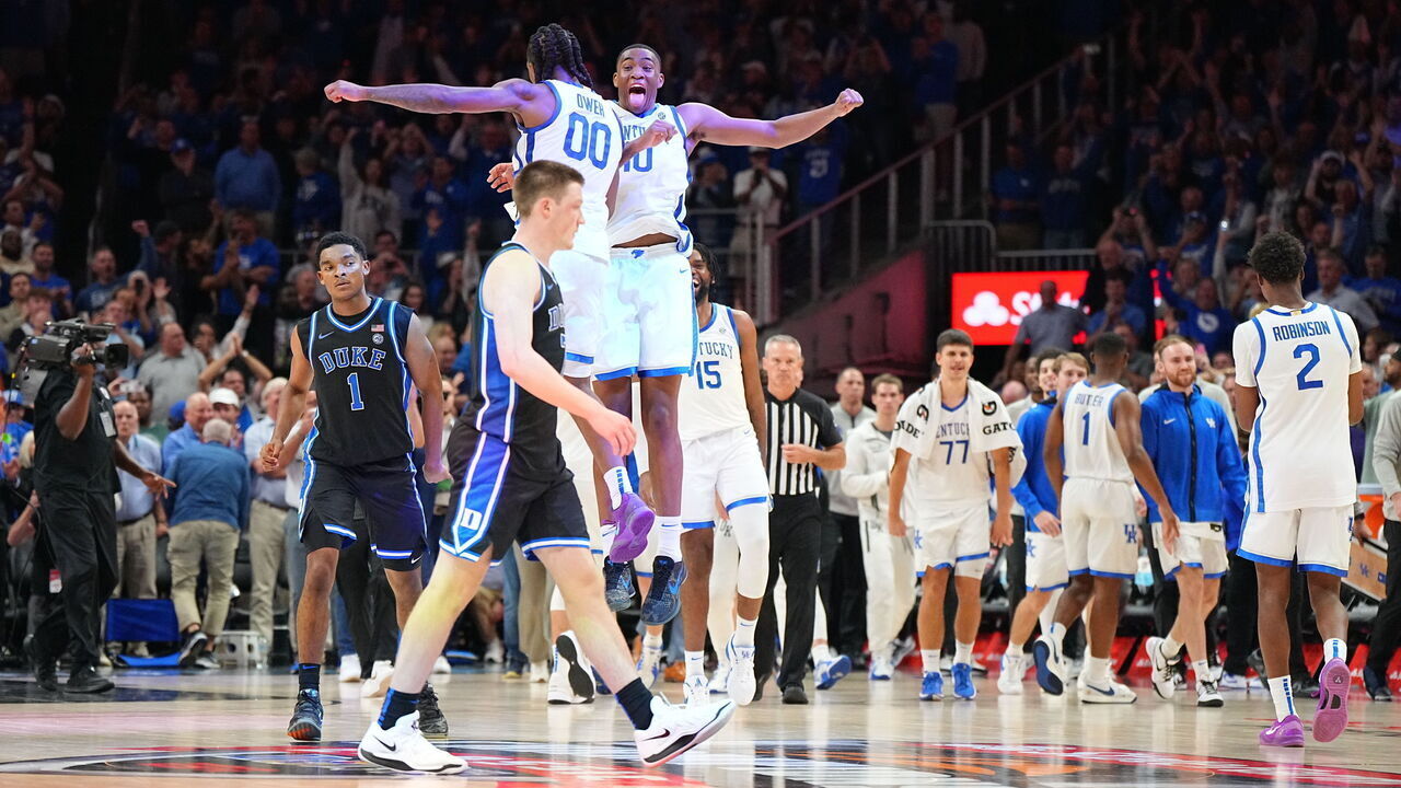 College Basketball: 2024 Champions Classic: Kentucky Otega Oweh (00 )and Brandon Garrison (10) in action, celebrate vs Duke at State Farm Arena. Atlanta, GA 11/12/2024 CREDIT: Erick W. Rasco (Set Number: X164645 TK2)