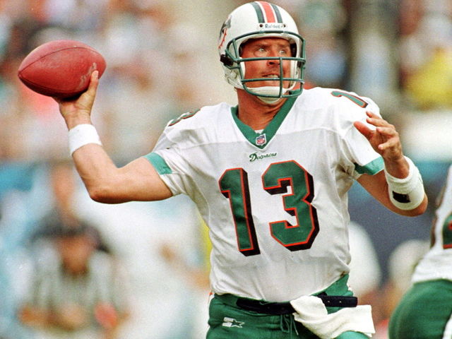 Look: Giant, terrifying Dan Marino head on sidelines of Dolphins-Saints