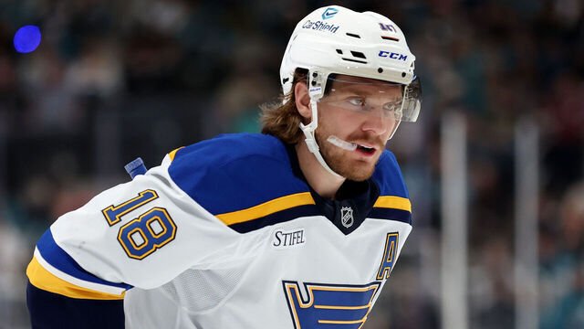 SAN JOSE, CALIFORNIA - OCTOBER 10: Robert Thomas #18 of the St. Louis Blues stands on the ice against the San Jose Sharks at SAP Center on October 10, 2024 in San Jose, California.