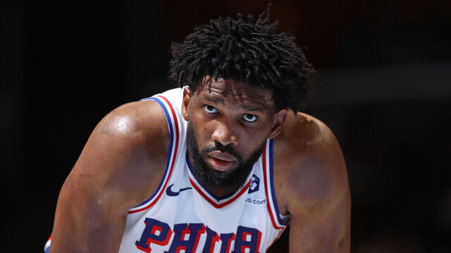 MEMPHIS, TN - NOVEMBER 22: Joel Embiid #21 of the Philadelphia 76ers looks on during the game against the Memphis Grizzlies on November 22, 2024 at FedExForum in Memphis, Tennessee. Mandatory Copyright Notice: Copyright 2024 NBAE