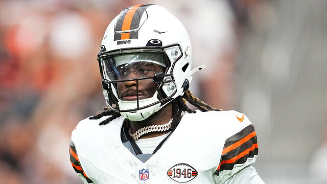 LAS VEGAS, NEVADA - SEPTEMBER 29: Wide receiver Jerry Jeudy #3 of the Cleveland Browns runs to his position during the game against the Las Vegas Raiders at Allegiant Stadium on September 29, 2024 in Las Vegas, Nevada. The Raiders defeated the Browns 20-16.