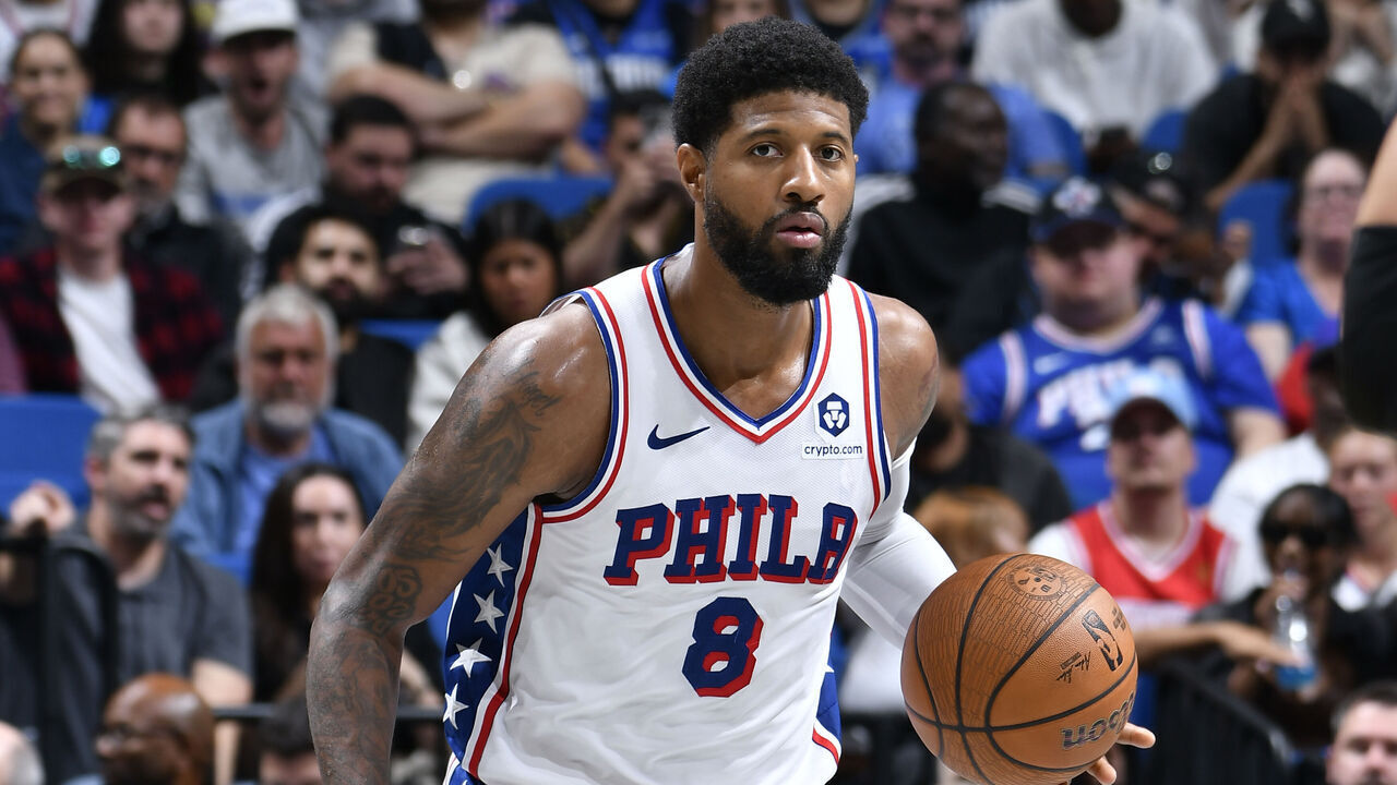 ORLANDO, FL - NOVEMBER 15: Paul George #8 of the Philadelphia 76ers dribbles the ball during the game against the Orlando Magic during the Emirates NBA Cup game on November 15, 2024 at Kia Center in Orlando, Florida. Mandatory Copyright Notice: Copyright 2024 NBAE