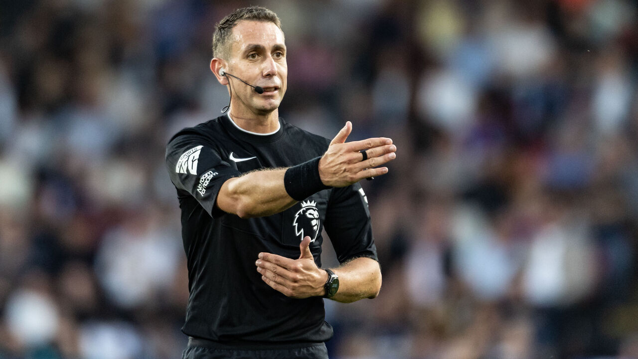 LONDON, ENGLAND - SEPTEMBER 21: Referee David Coote gestures during the Premier League match between Crystal Palace FC and Manchester United FC at Selhurst Park on September 21, 2024 in London, England.