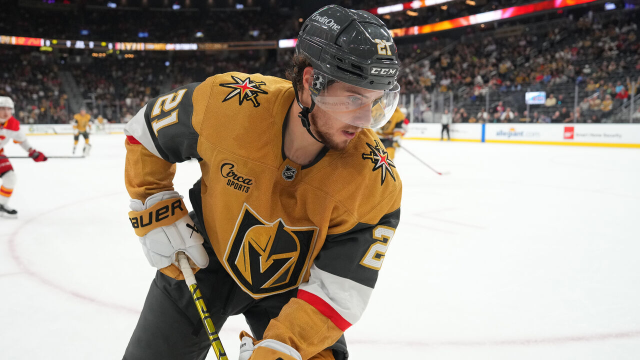 LAS VEGAS, NEVADA - OCTOBER 28: Brett Howden #21 of the Vegas Golden Knights skates during the third period against the Calgary Flames at T-Mobile Arena on October 28, 2024 in Las Vegas, Nevada.