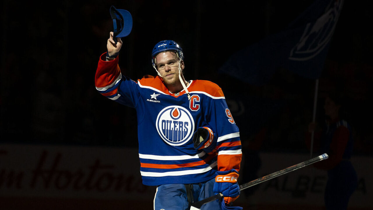 EDMONTON, CANADA - NOVEMBER 14: Connor McDavid #97 of the Edmonton Oilers is given first star of the game after scoring his 1,000th NHL point following the game against the Nashville Predators at Rogers Place on November 14, 2024 in Edmonton, Canada.
