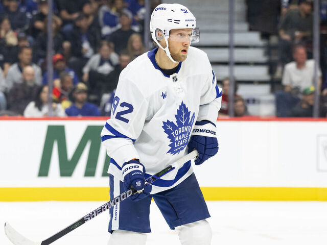 OTTAWA, ON - SEPTEMBER 24: Toronto Maple Leafs left wing Alex Nylander (92) keeps eyes on the play during third period National Hockey League preseason action between the Toronto Maple Leafs and Ottawa Senators on September 24, 2024, at Canadian Tire Centre in Ottawa, ON, Canada.