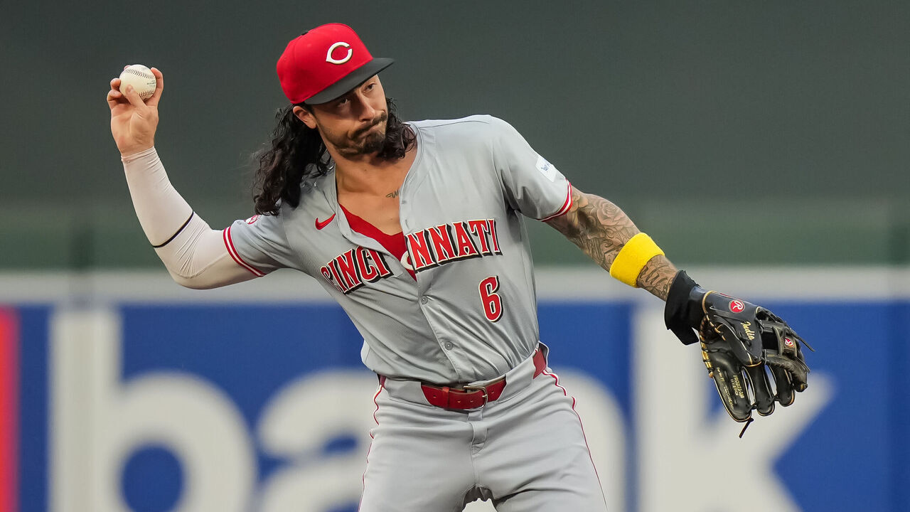 MINNEAPOLIS, MN - SEPTEMBER 14: Jonathan India #6 of the Cincinnati Reds throws against the Minnesota Twins on September 14, 2024 at Target Field in Minneapolis, Minnesota.