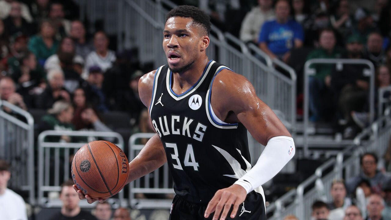 MILWAUKEE, WI - NOVEMBER 22: Giannis Antetokounmpo #34 of the Milwaukee Bucks dribbles the ball during the game against the Indiana Pacers during a Emirates NBA Cup on November 22, 2024 at Fiserv Forum Center in Milwaukee, Wisconsin. Mandatory Copyright Notice: Copyright 2024 NBAE .