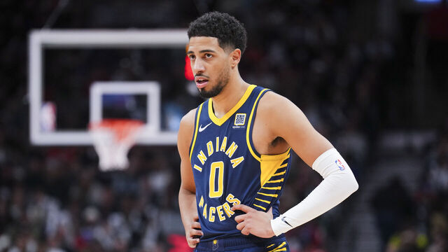 TORONTO, ON - NOVEMBER 18: Tyrese Haliburton #0 of the Indiana Pacers looks on against the Toronto Raptors during the second half of their basketball game at the Scotiabank Arena on November 18, 2024 in Toronto, Ontario, Canada. NOTE TO USER: User expressly acknowledges and agrees that, by downloading and/or using this Photograph, user is consenting to the terms and conditions of the Getty Images License Agreement.