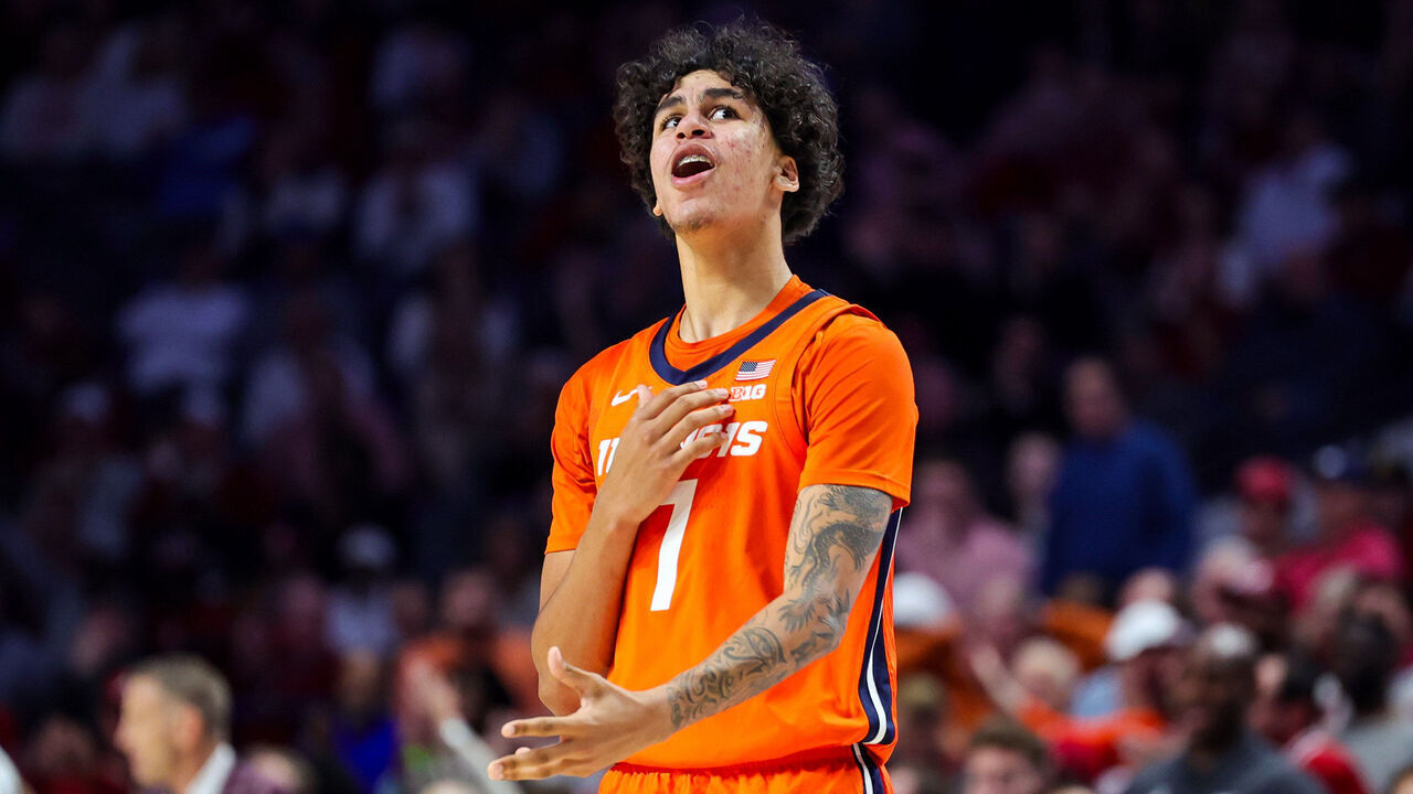 BIRMINGHAM, ALABAMA - NOVEMBER 20: Will Riley #7 of the Illinois Fighting Illini reacts to a second half foul call against the Alabama Crimson Tide at Legacy Arena at the BJCC on November 20, 2024 in Birmingham, Alabama.