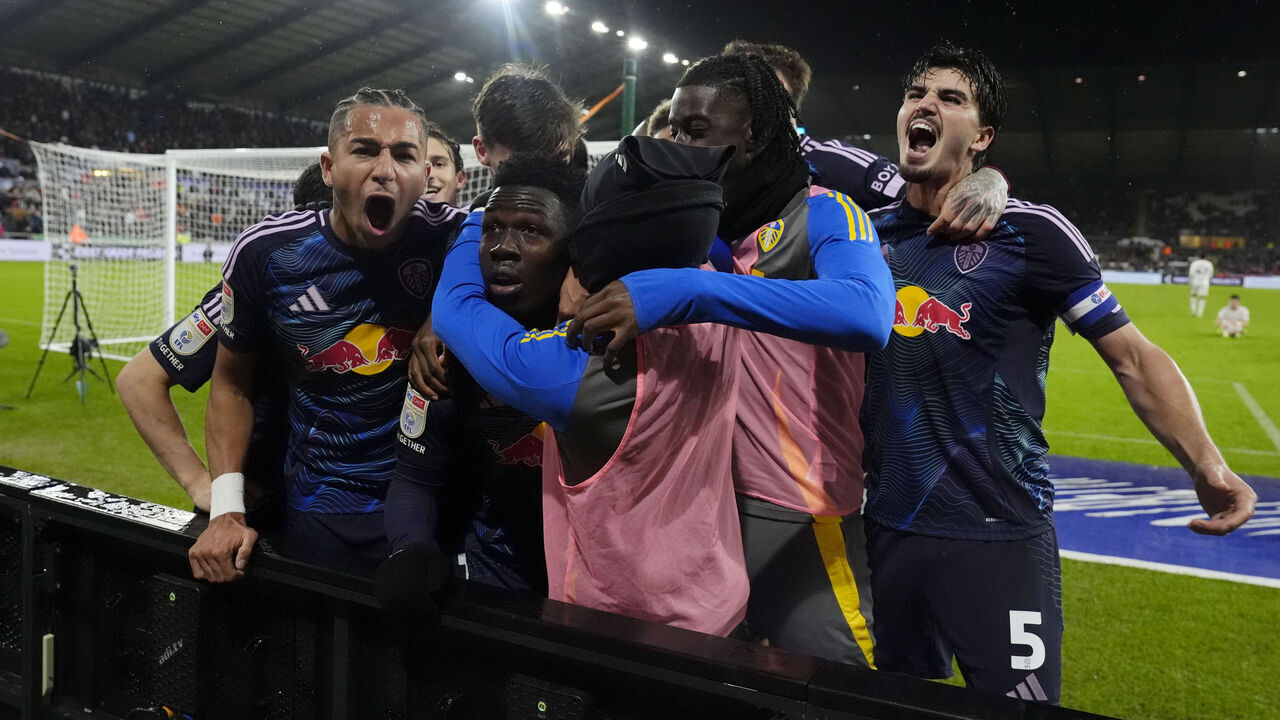 Leeds United's Wilfried Gnonto celebrates scoring their side's fourth goal of the game during the Sky Bet Championship match at the Swansea.com Stadium, Swansea. Picture date: Sunday November 24, 2024.