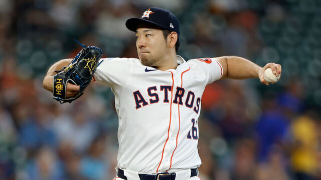 HOUSTON, TEXAS - SEPTEMBER 25: Yusei Kikuchi #16 of the Houston Astros pitches in the first inning against the Seattle Mariners at Minute Maid Park on September 25, 2024 in Houston, Texas.