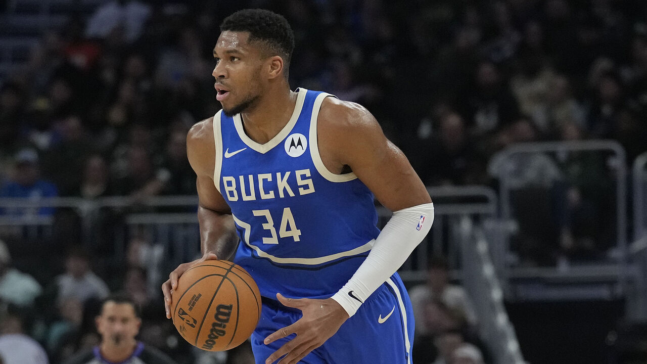 MILWAUKEE, WISCONSIN - NOVEMBER 23: Giannis Antetokounmpo #34 of the Milwaukee Bucks dribbles the ball against the Charlotte Hornets during the first quarter of a game at Fiserv Forum on November 23, 2024 in Milwaukee, Wisconsin.