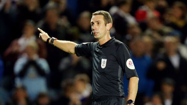 LEEDS, ENGLAND - OCTOBER 01: Referee David Coote during the Sky Bet Championship match between Leeds United and West Bromwich Albion at Elland Road on October 1, 2019 in Leeds, England.