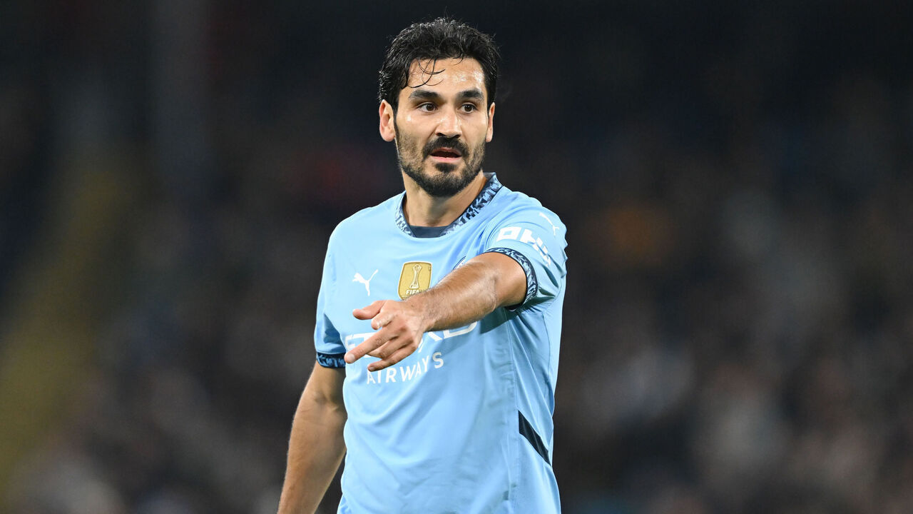 MANCHESTER, ENGLAND - NOVEMBER 26: Ilkay Gundogan of Manchester City in action during the UEFA Champions League 2024/25 League Phase MD5 match between Manchester City and Feyenoord at City of Manchester Stadium on November 26, 2024 in Manchester, England.