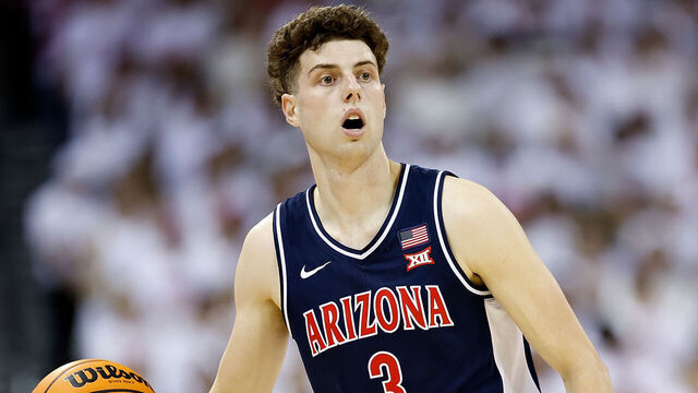 MADISON, WISCONSIN - NOVEMBER 15: Anthony Dell'Orso #3 of the Arizona Wildcats dribbles up court in the first half of the game against the Wisconsin Badgers at Kohl Center on November 15, 2024 in Madison, Wisconsin.