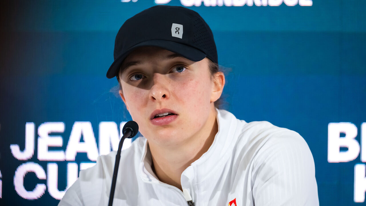 MALAGA, SPAIN - NOVEMBER 18: Iga Swiatek of Poland talks to the media after the Billie Jean King Cup Finals semi-final match between Poland and Italy at Palacio de Deportes Jose Maria Martin Carpena on November 18, 2024 in Malaga, Spain